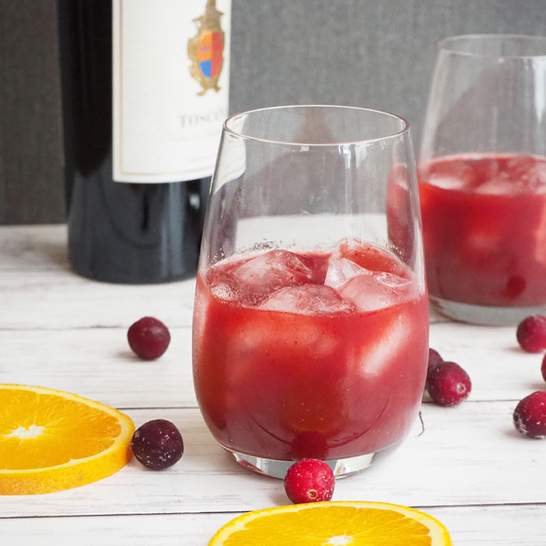 パイナップルとクランベリーのカクテルレシピ
