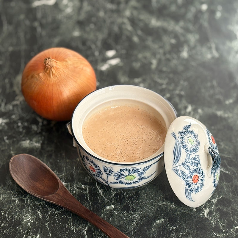 まるごと玉ねぎのスープ
